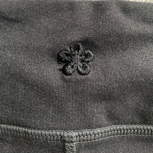 Tuff Athletic Cropped Leggings - Picture 3 of 4